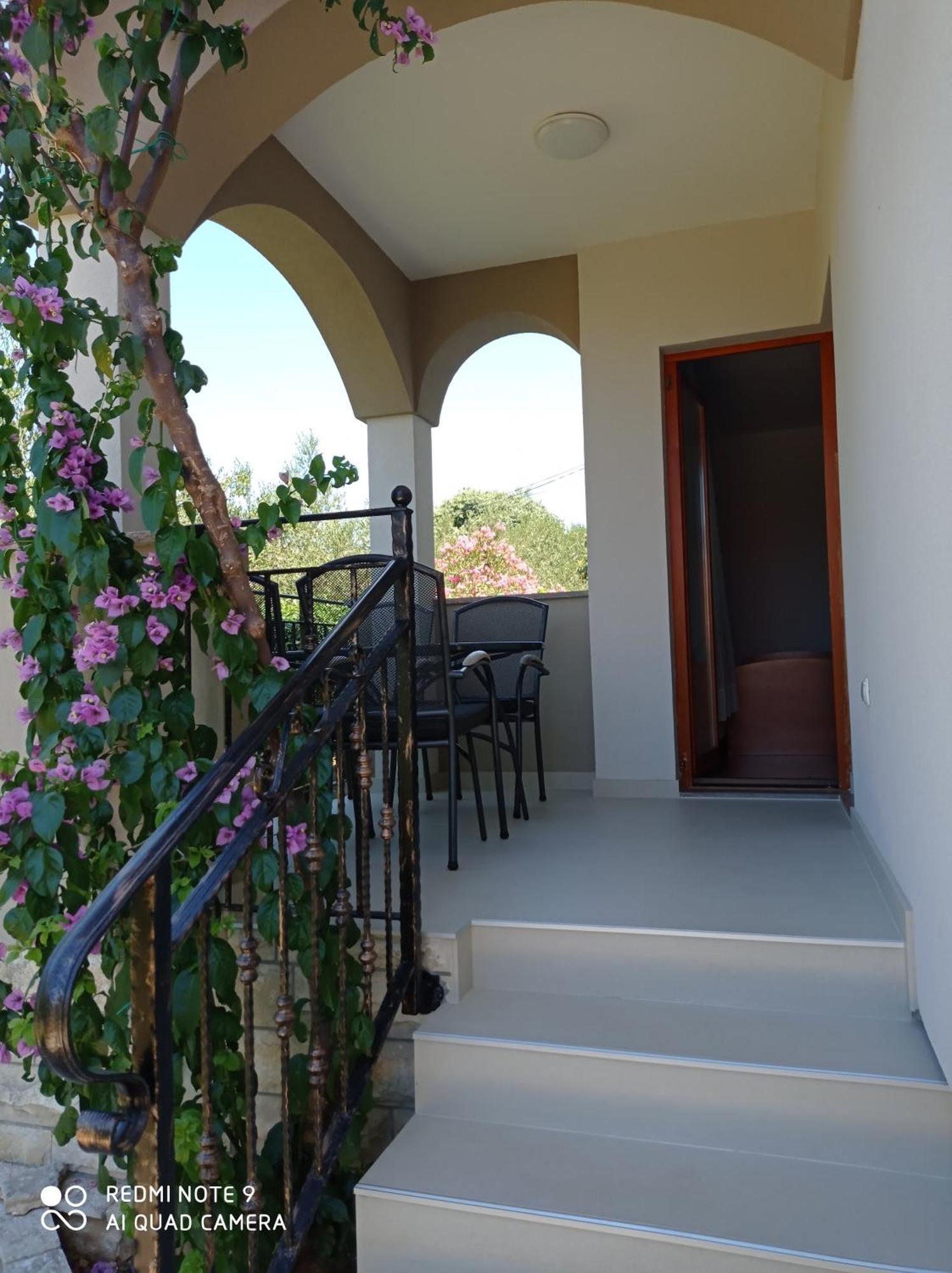 Apartments Vodopija 300M To The Beach Sveti Filip i Jakov Rum bild