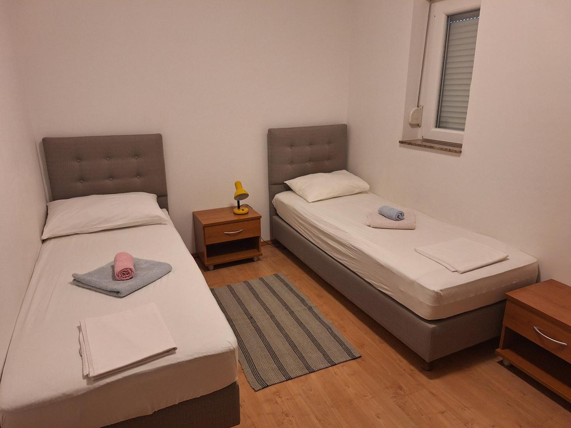 Apartments Vodopija 300M To The Beach Sveti Filip i Jakov Rum bild