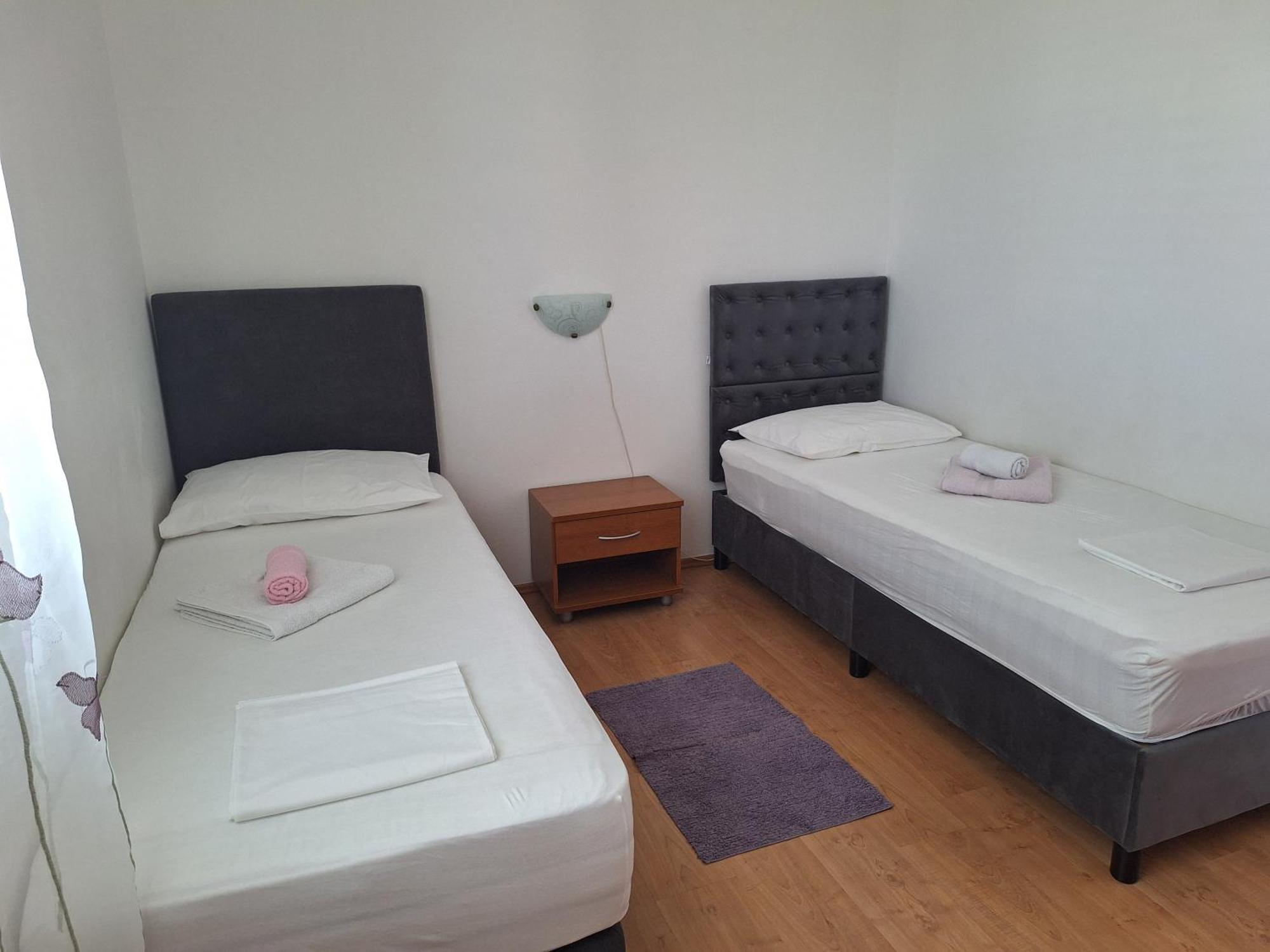 Apartments Vodopija 300M To The Beach Sveti Filip i Jakov Rum bild