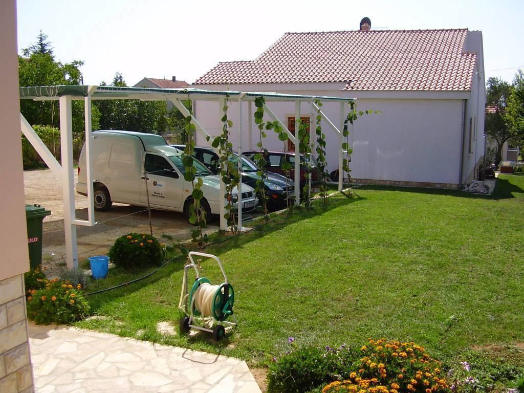 Apartments Vodopija 300M To The Beach Sveti Filip i Jakov Rum bild