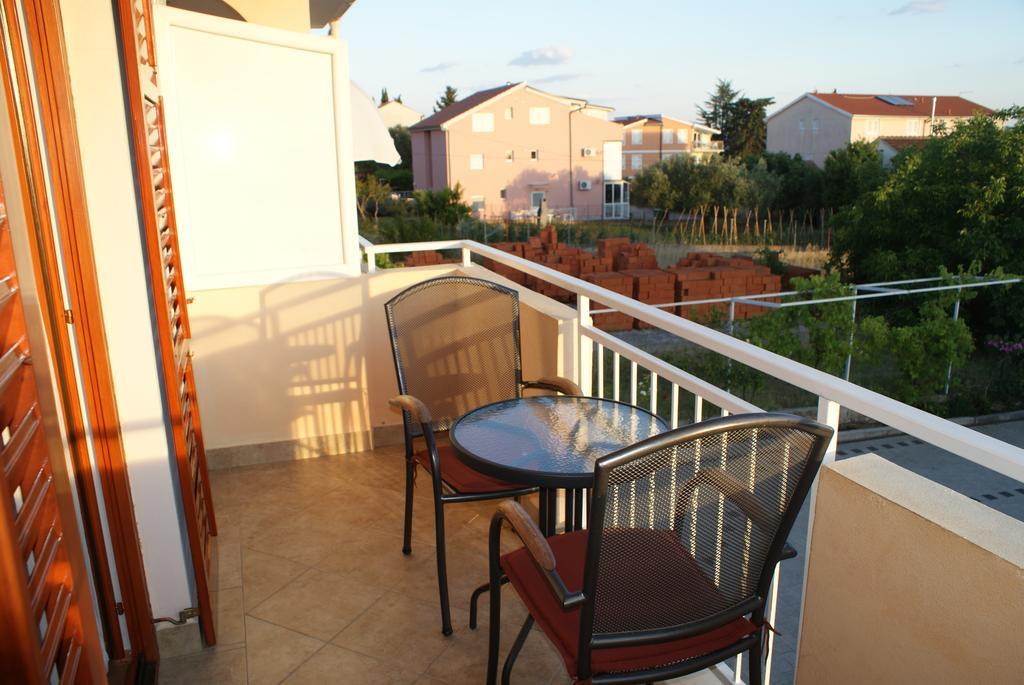 Apartments Vodopija 300M To The Beach Sveti Filip i Jakov Exteriör bild