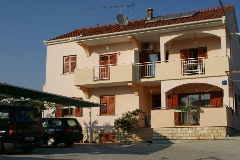 Apartments Vodopija 300M To The Beach Sveti Filip i Jakov Exteriör bild