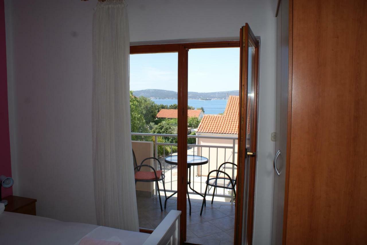 Apartments Vodopija 300M To The Beach Sveti Filip i Jakov Exteriör bild